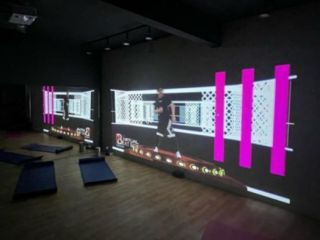 女性にも人気!の格闘技エクササイズも!初心者〜上級者まで、楽しめます!