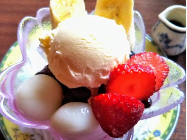 クリームあんみつ好評です。手作り寒天と白玉の食感が絶妙です。体験の後にどうぞ〜♪