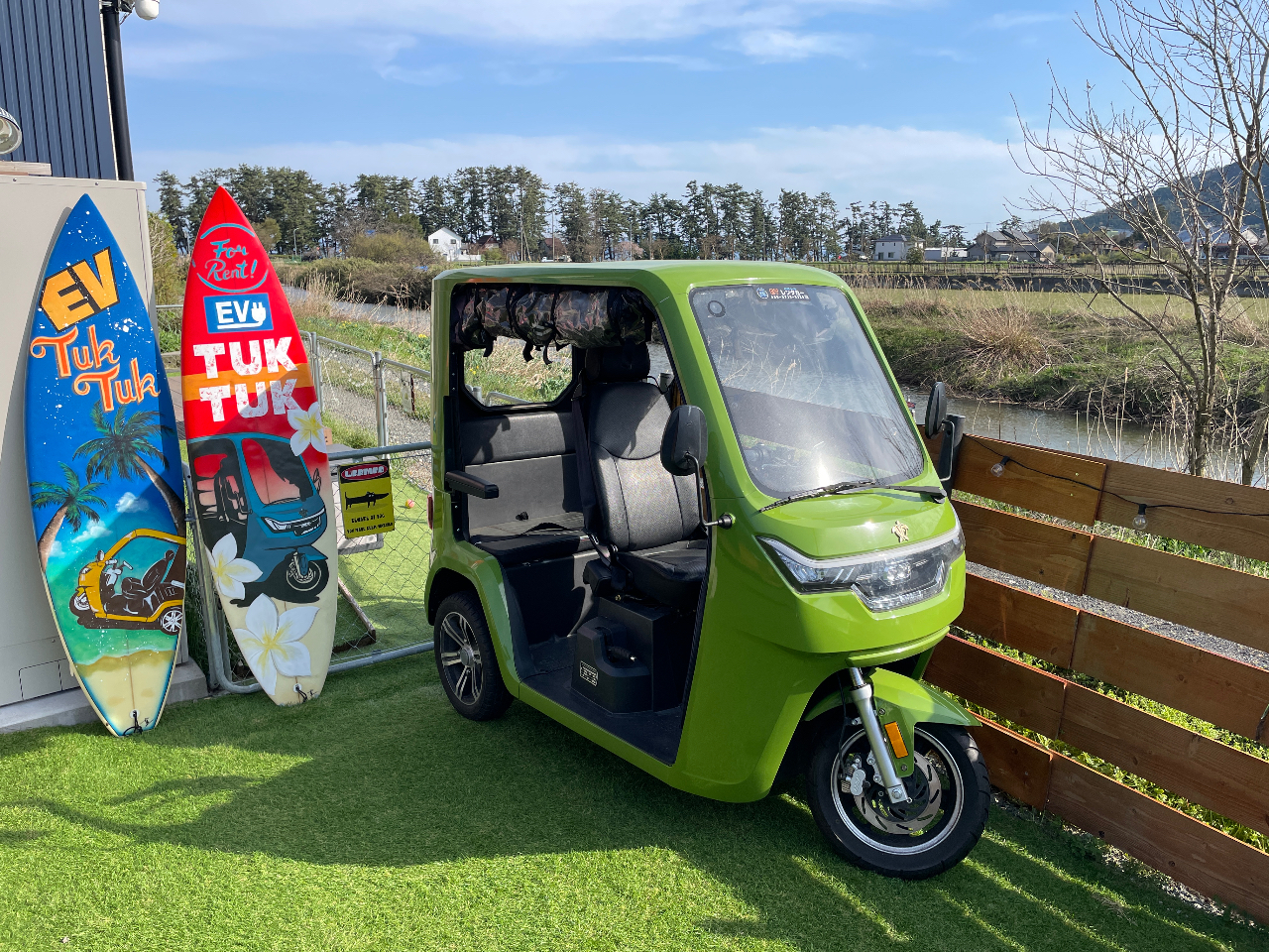 当店オリジナルサーフボード看板♪