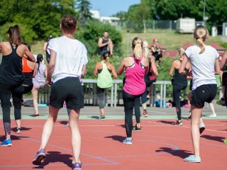 初心者、運動が苦手な方も大歓迎です!楽しく汗を流しましょう♪