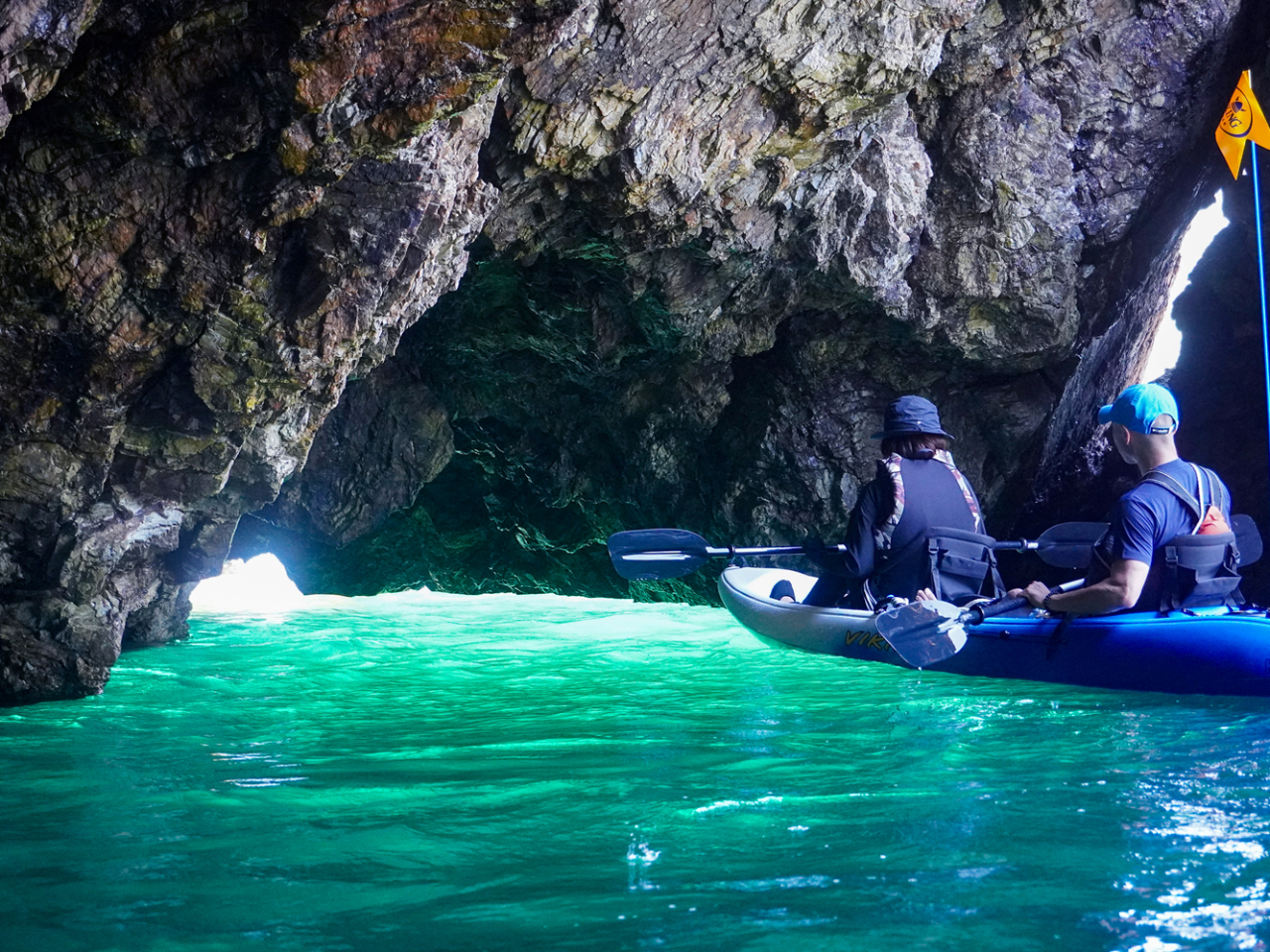 【若狭・常神半島】青の洞窟 カヤックツアー《ここでしか味わえない、青の洞窟カヤッ...