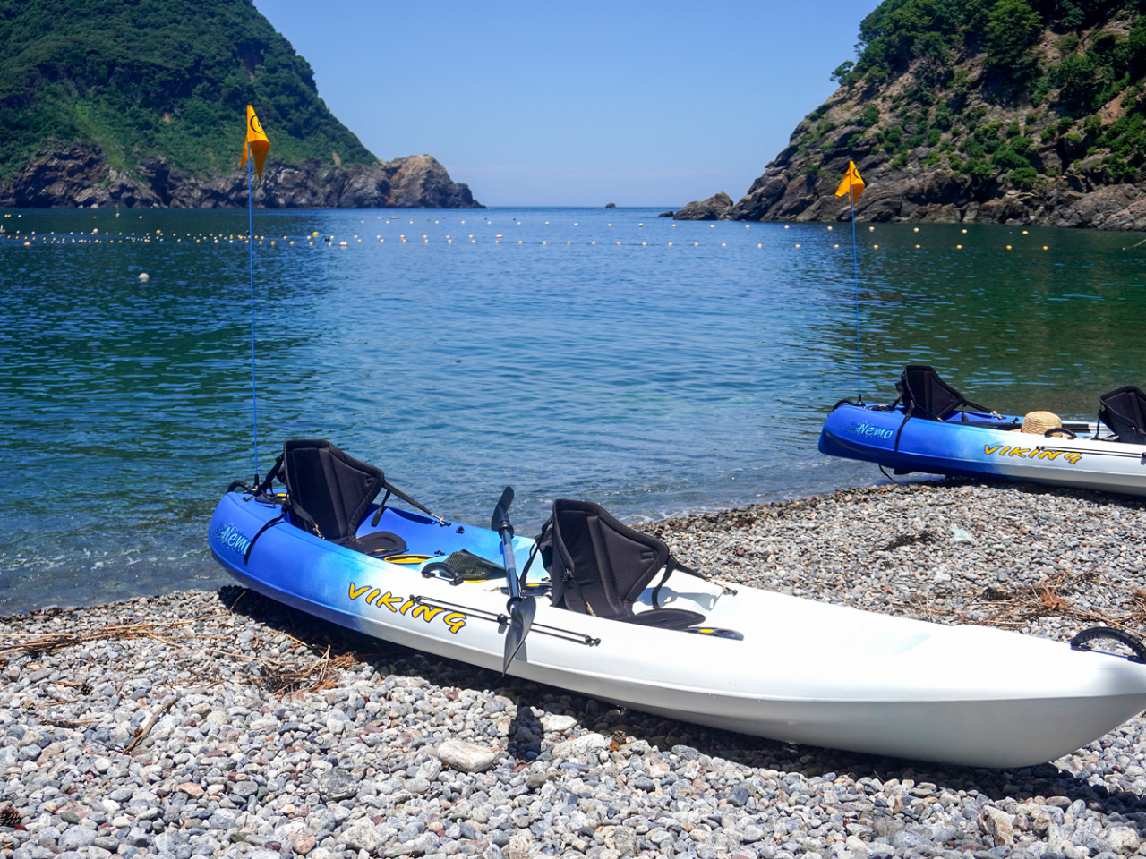 綺麗なビーチでひと休み。水遊びを楽しむことも出来ます。