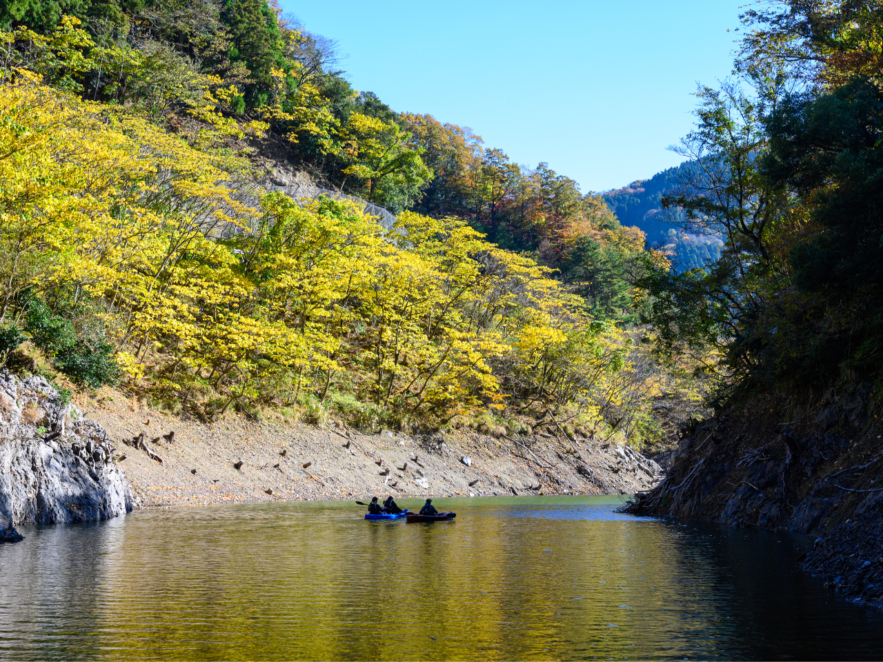 【若狭・熊川】明神湖で冒険カヤックツアー《神秘の湖で冒険カヤック!11月下旬紅葉...