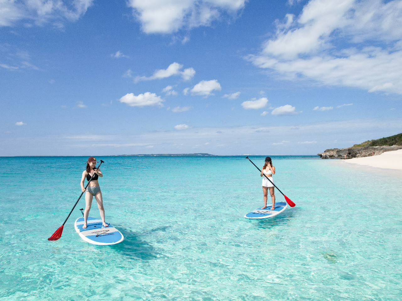 絶景ビーチでのんびりSUP