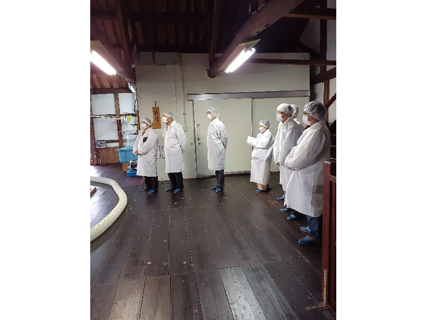 蔵では日本酒の作り方についての説明も受けられます