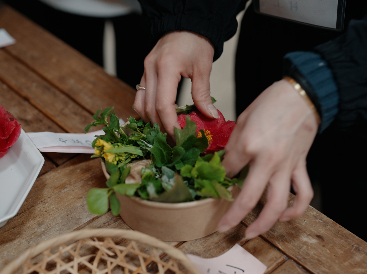 R؃{bNX̌iyYƂĂ蒸܂j