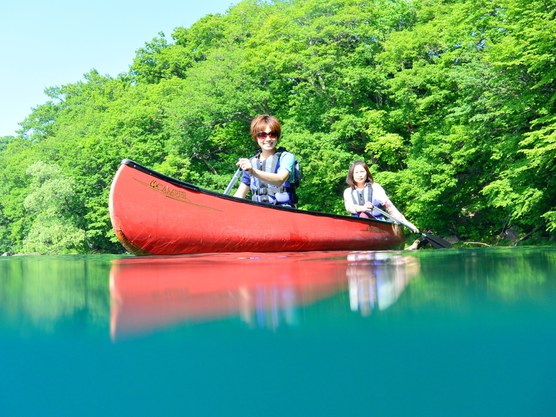 湖の透明度に驚く事間違いなし!