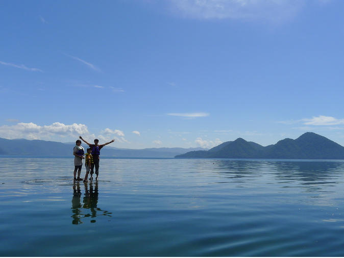 洞爺湖カヌーでピクニック!洞爺湖に立ってるの?