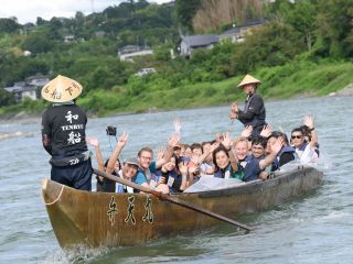 約40分間の川下りをお楽しみ下さい。