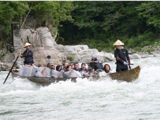 天竜下ればしぶきに濡れる・・・