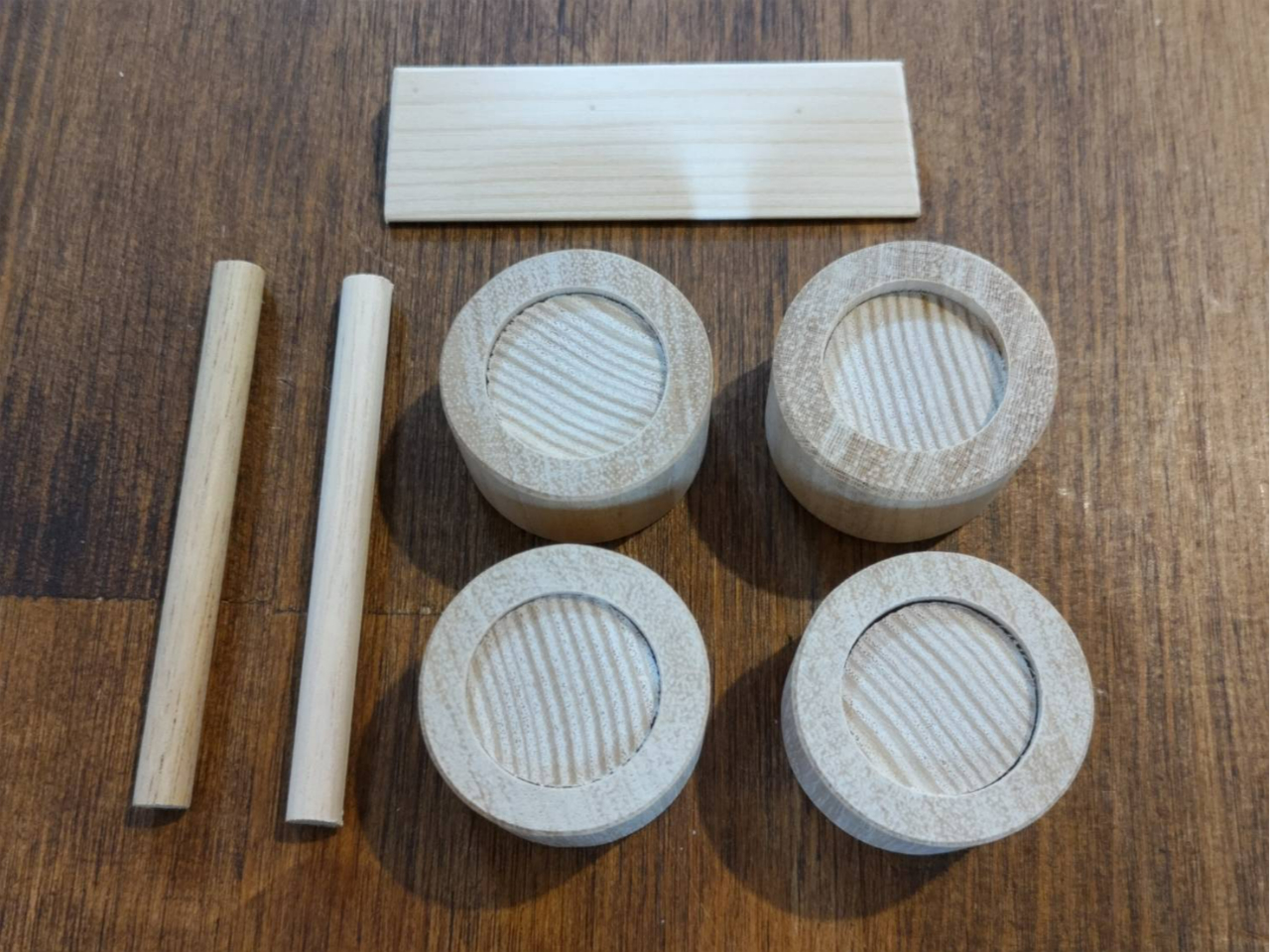 ^CA^CȂ_Aԑ̌㕔̏p[cłB