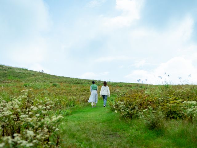 スニーカーでも楽しめる「虹さんぽロード」