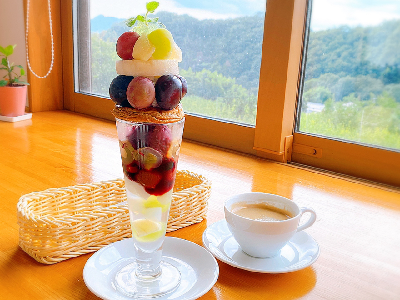 �X�C�[�c��񋟂���J�t�F������