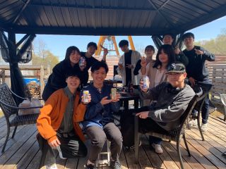 面倒な火おこしはスタッフに全てお任せ。炭や網もこちらでご用意いたします。