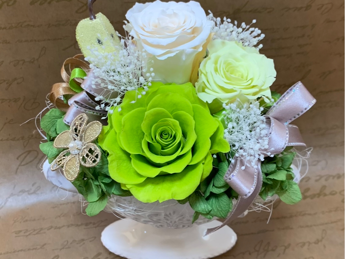 《インテリアやプレゼントに♪》プリザーブドフラワーアレンジメント体験レッスン