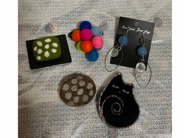 ご自分だけのアクセサリーが作れます。