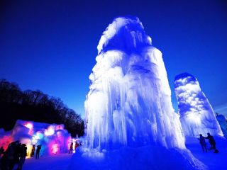 清流が創る、青の輝き
