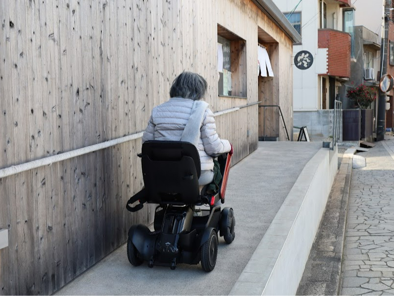 60cm�̕��Ȃ̂ŁA�ׂ��������Ȃ�