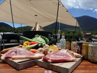 浅間山の雄大な景色を眺めながらBBQをお楽しみいただけます