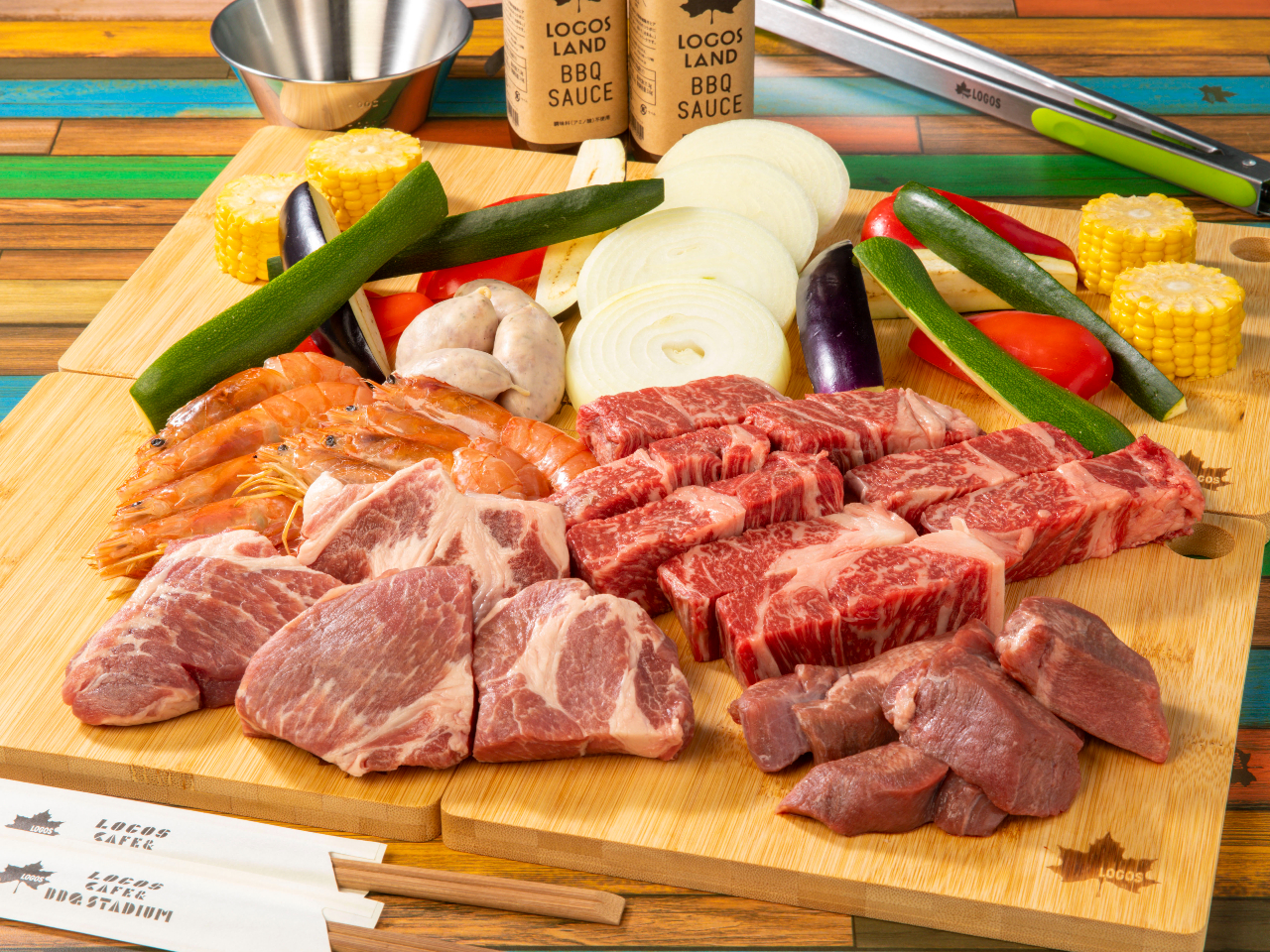 奥羽牛や厚切り牛タン、赤海老など、バラエティに富んだスペシャルセット。少し特別なBBQを楽しみたい方におすすめ。