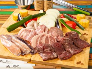 豚肩ロースや牛ハラミ肉に加え、大きめのスルメイカをメニューに盛り込みました。リーズナブルでも、満足していただけるようなセットです。