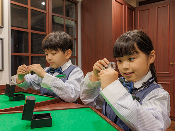 �`���[�X�V���b�v�`�����[�X�V���b�v�Ɏ������܂ꂽ��΂̊Ӓ�����悤�I