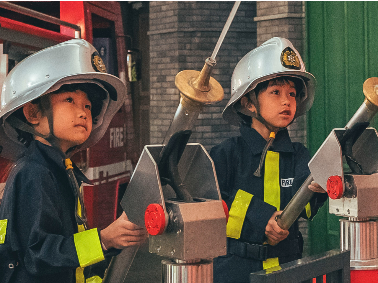 `hm`ΎNƂɂłoł悤ɁAh̒ŌP܂BΎ̒ʕ񂪓hԂɏĉ΍Ќɍs݂Ȃŗ͂킹ďI