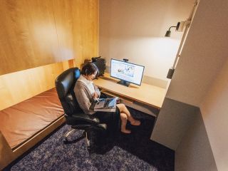 【スタンダードキャビン】全室鍵付個室◇パソコン&ベッドブース付きの広々キャビン