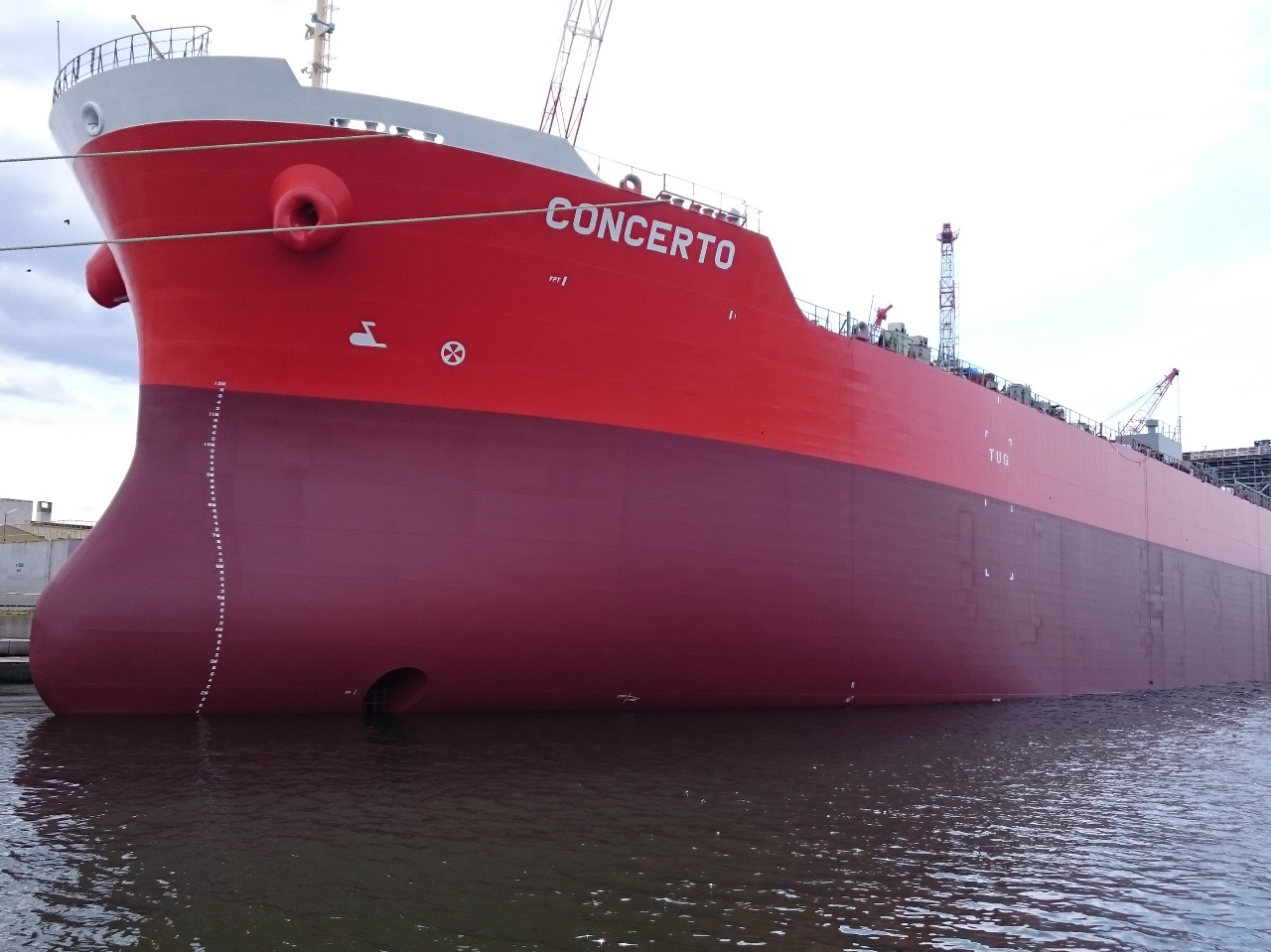 東北で一番大きい北日本造船、建造中の3万トンのタンカーを間近で見られます!