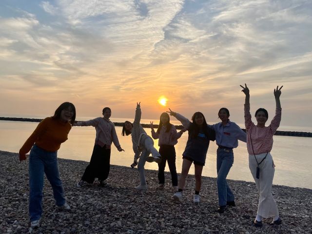 夕日と一緒に思い出のお写真撮ります。