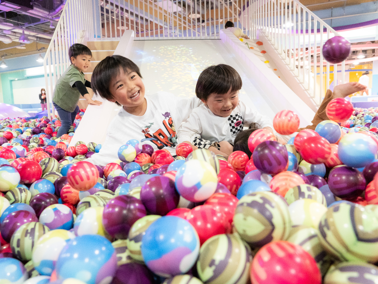 vWFN^[foꂽ20ވȏ̃Q[B{[𓖂ĂĊeXe[WNA悤I 