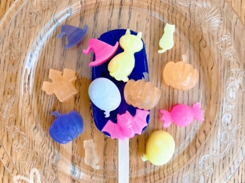 季節に合わせた石鹸パーツを用意しております。