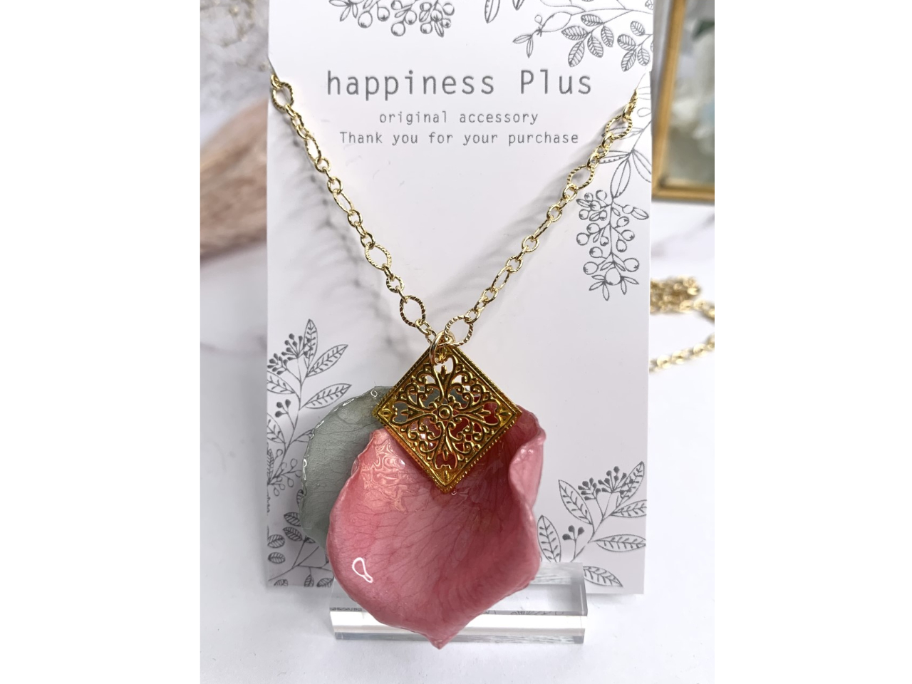 ỏԂт̃lbNXt[bXɂĐ삷邱Ƃł܂B