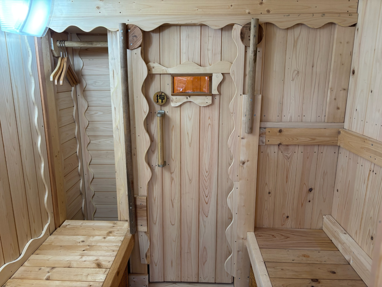 サウナ室入口