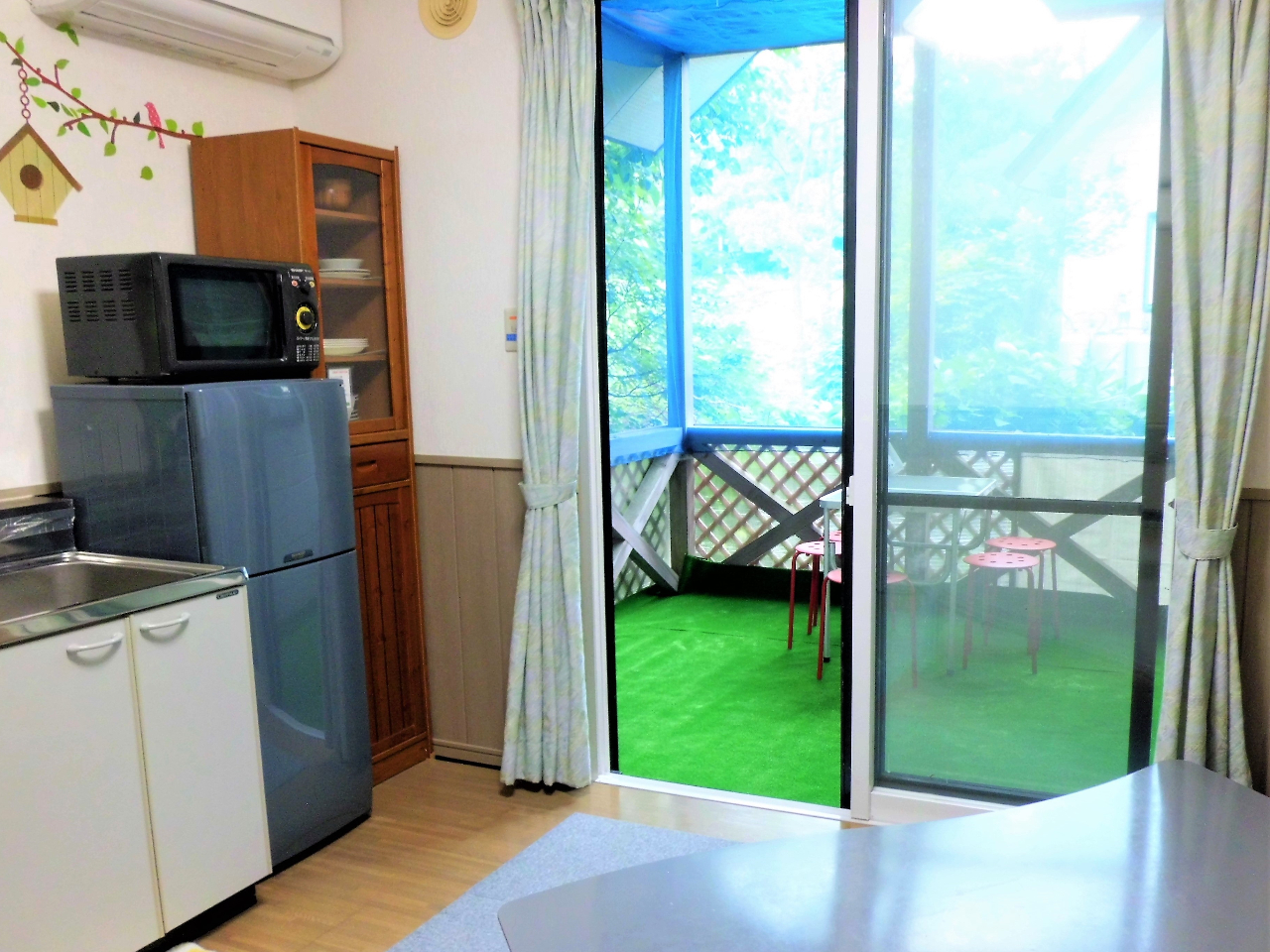 �S���_�C�j���O�L�b�`�������B�̒������i�܂ȔE��j�Ȃǔ����t���̔��i�������p�����܂��̂Ŕ��A�E�g�h�A�ł���y��BBQ���y���߂܂��ł��B�������^�C�v���