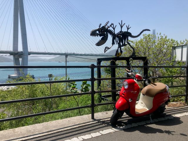 しまなみ海道にはカッコいい怪獣のオブジェがあります。