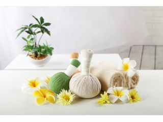 ハーブボール作り。温活アイテムとして、セルフケアや周りの方へのケアグッズとして大変人気のWSです。