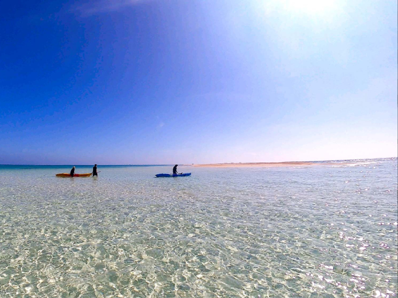 潮の満ち引きにより現れる幻の砂浜に上陸