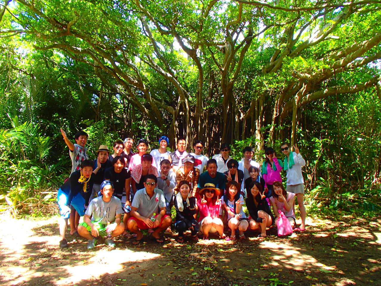 石垣島or西表島から参加OK!パナリ島へ上陸して、島内散策を楽しもう。フリータイムで風景を撮影したり、離島めぐりが好きな方にオススメのツアーです。