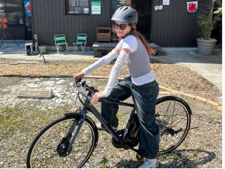 自動アシストでぐんぐん進むE-Bikeで快適なサイクリング♪