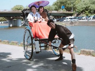 三重県指定文化 伊勢の人力車玉屋 生まれ育った伊勢の文化や歴史を、 独自の視点から面白くわかりやすくお伝えします。 モデルをしているので写真も綺麗に撮ります。