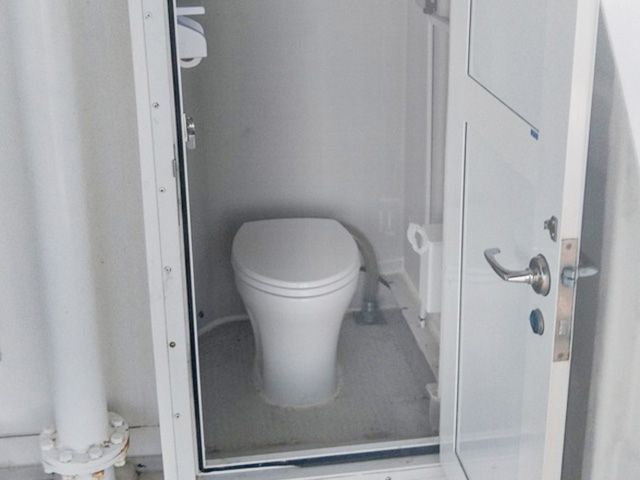 船内にはお手洗いもございますのでご安心ください。