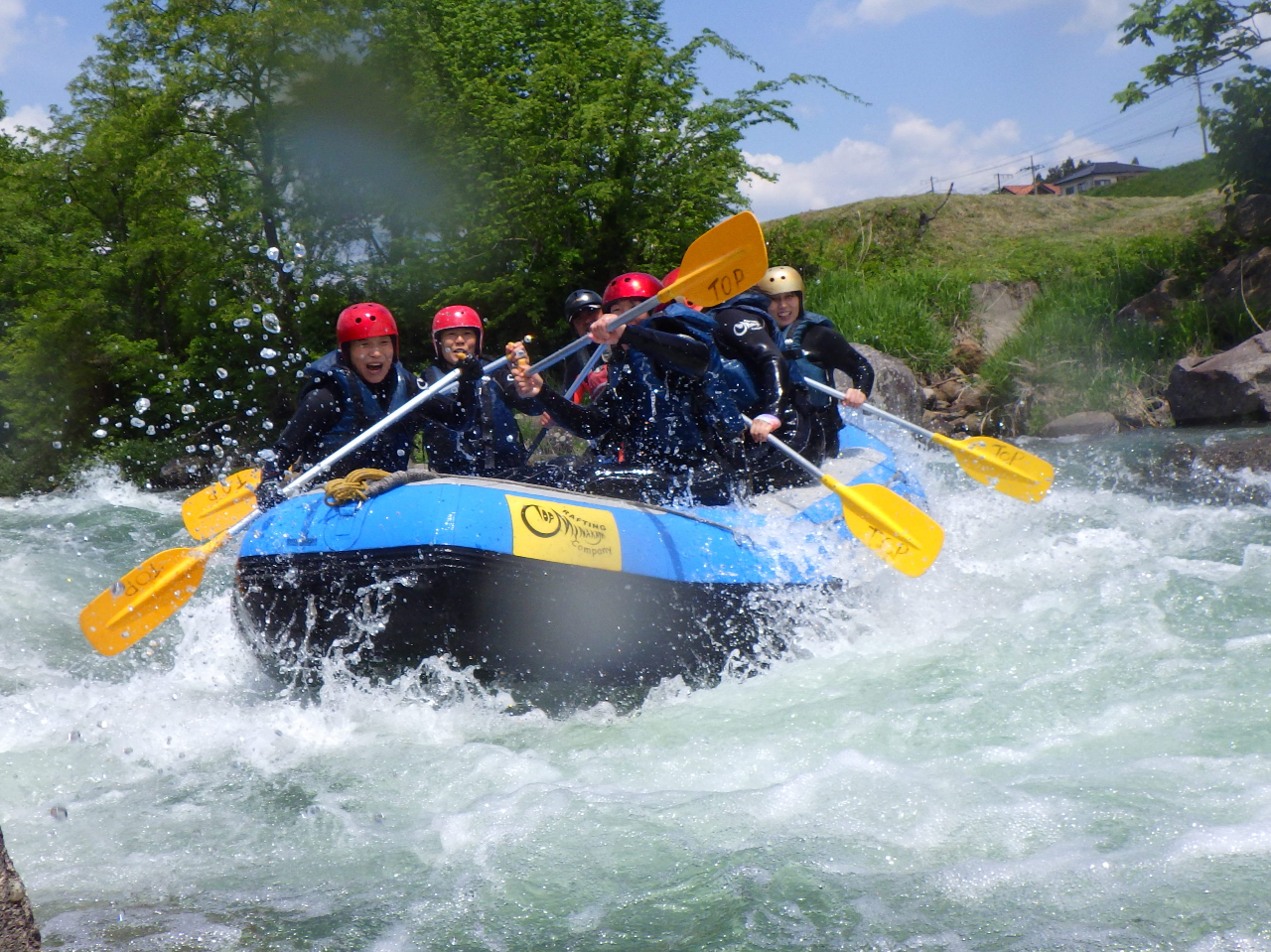 みんなで楽しいラフティング