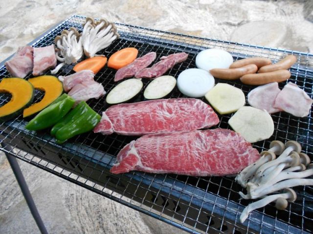 Riverside camp:【秋の紅葉アウトドア】ラフティング体験 うれしい秋の味覚(豪華BBQ付)♪
