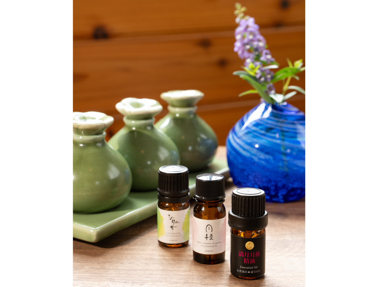 シークヮーサー、沖縄県産月桃、宮古島月桃、プルメリア、イランイラン5種類の精油からお好きな香りをお選びいただけます