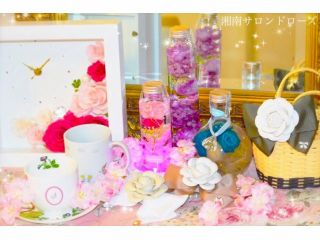 ブルー系ピンク系、色々なカラーの花材をご用意しております。