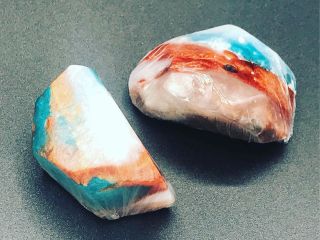 こちらが、宝石石鹸です♪美しさに見とれてしまいます♪