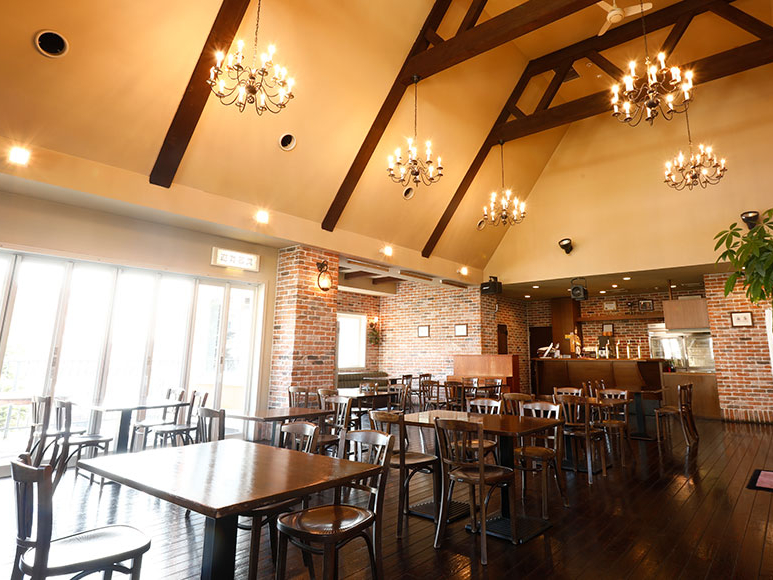 JIȋԁB7MVɂ̓VfA߂b`ȋCłHr[ECȂǂy݂܂B