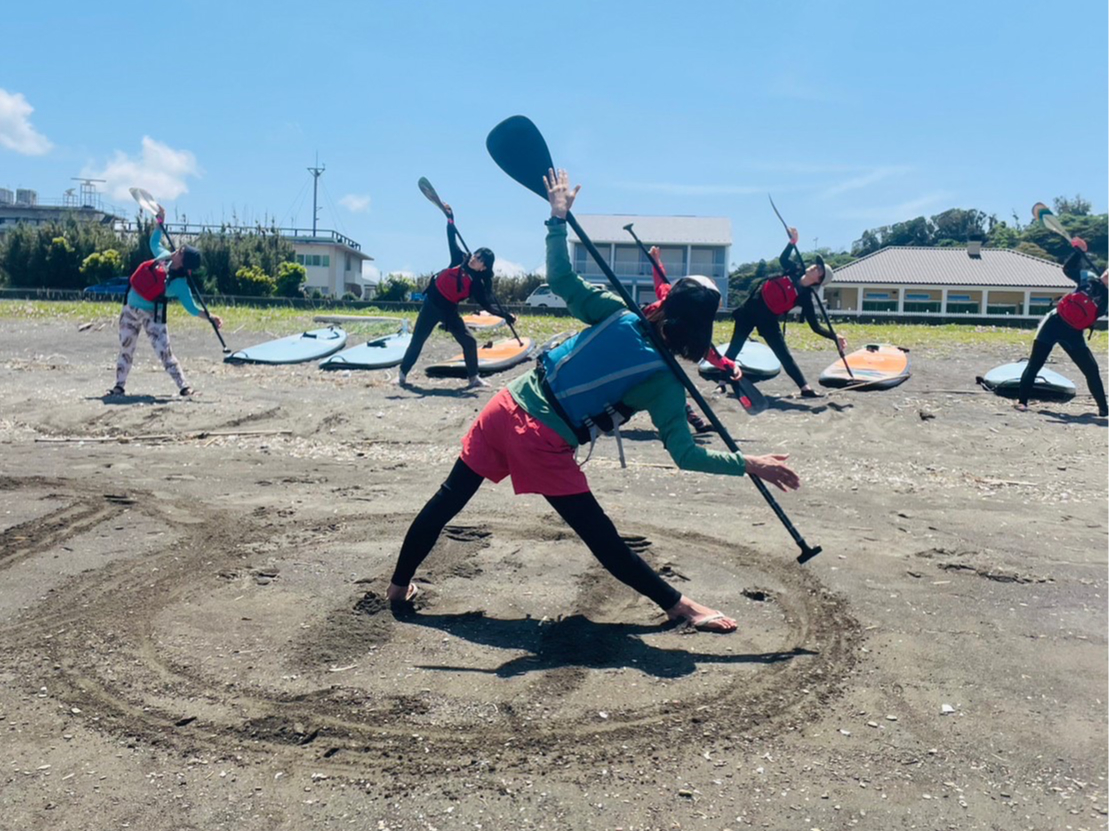 様々なジャンルの職業から、日々鍛錬をする13名の公認SUPインストラクターがいらっしゃいます。