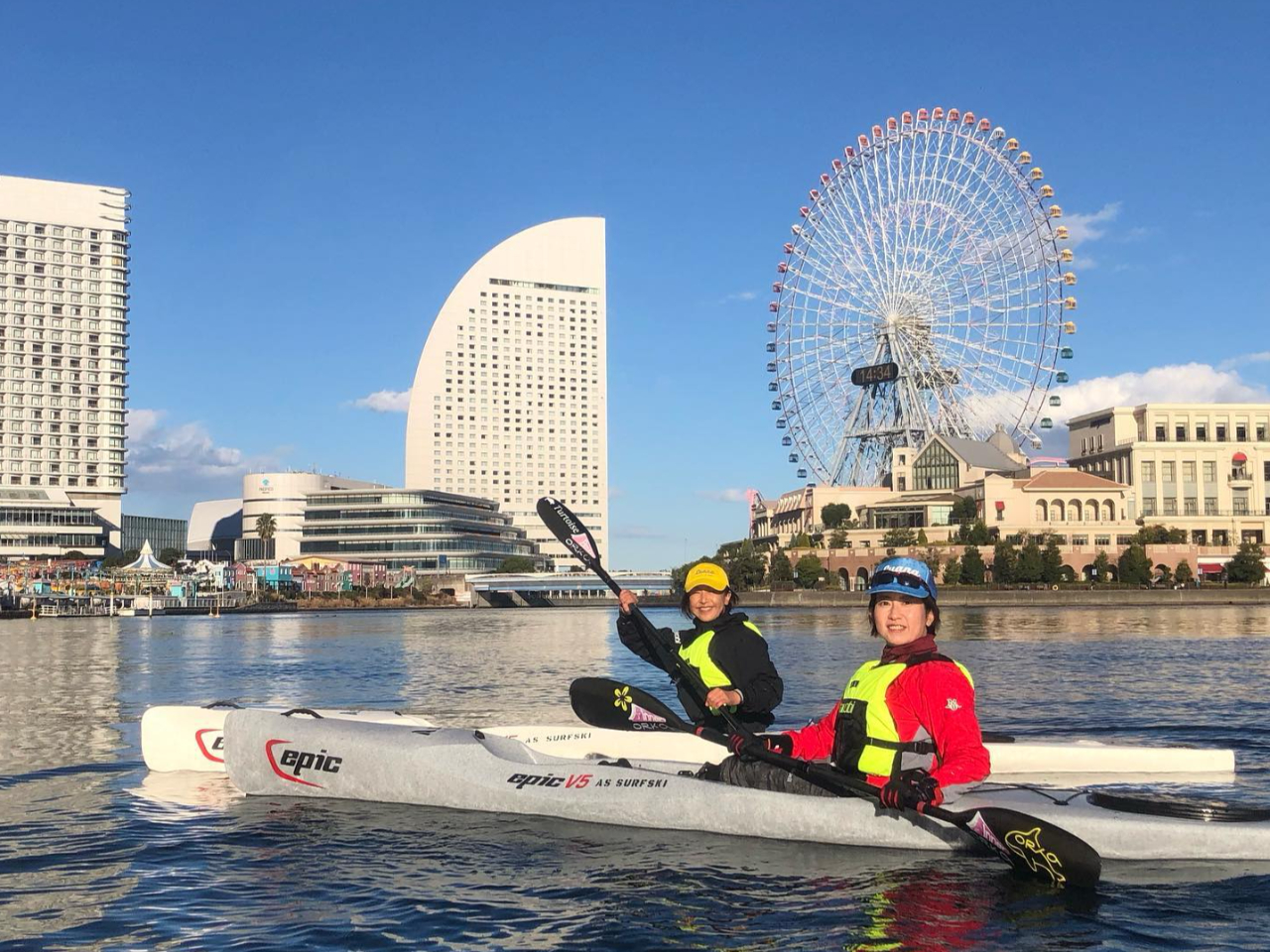 【みなとみらい×サーフスキー体験】大岡川～大観覧車まで、穏やかな水面でパドリング...